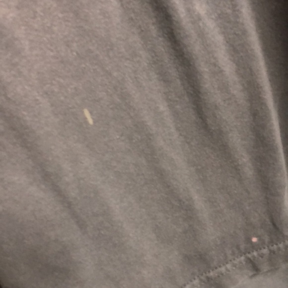 Mens 2XL gray shirt has bleach spots - Picture 6 of 7